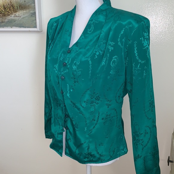 maygene Tops - 🦅💚 Vintage. Green Embroidered Long Sleeve Button up Blouse. NWT. Shoulder pads